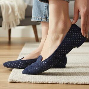 Manolo Blahnik Shariffac Navy Blue Suede Laser Cut Flats Elegant Chic Size 36.5